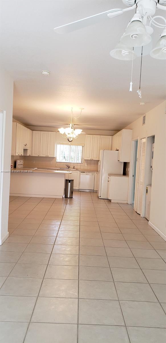 4950 Washington St # 5