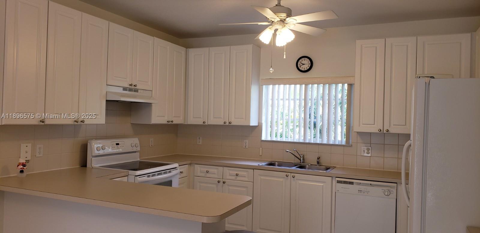 4950 Washington St # 5