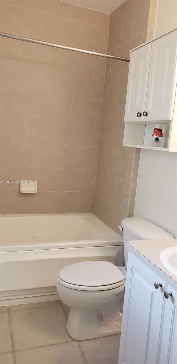 4950 Washington St # 5