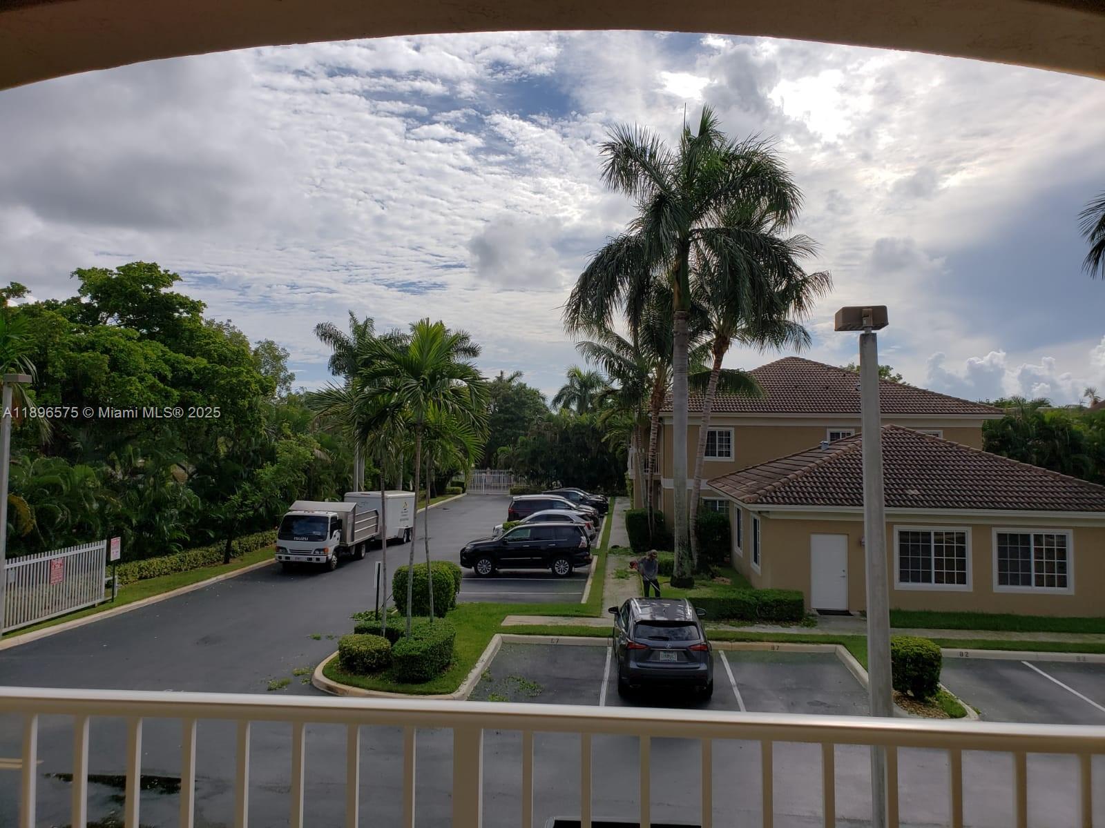 4950 Washington St # 5