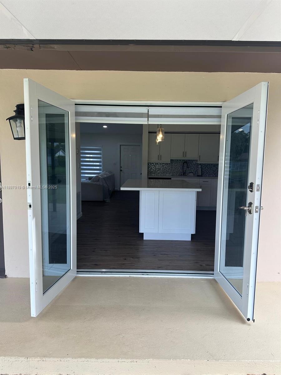 12411 SW 110th S Canal St Rd # 0