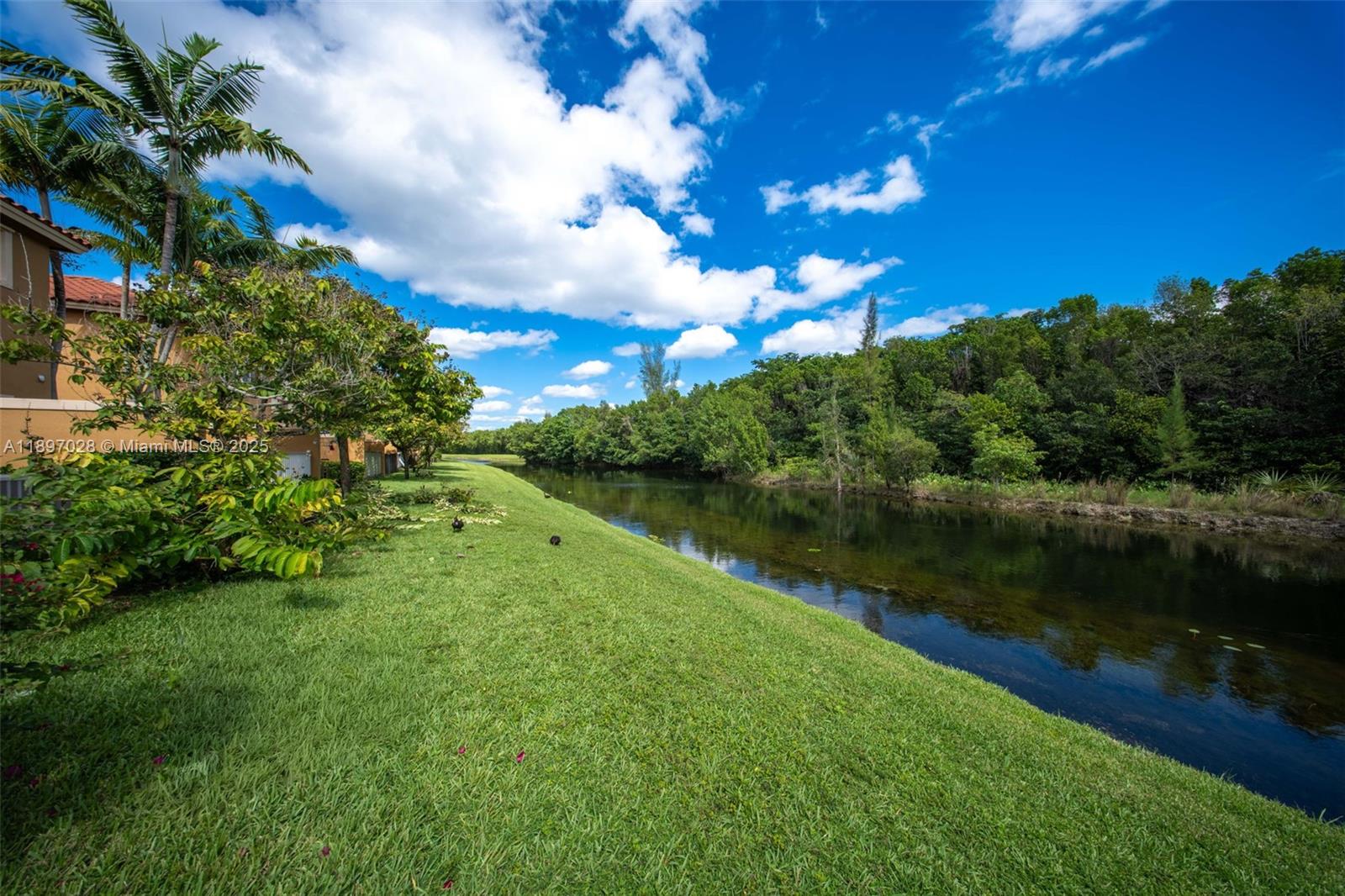 1025 SW 143rd Ave # 1303