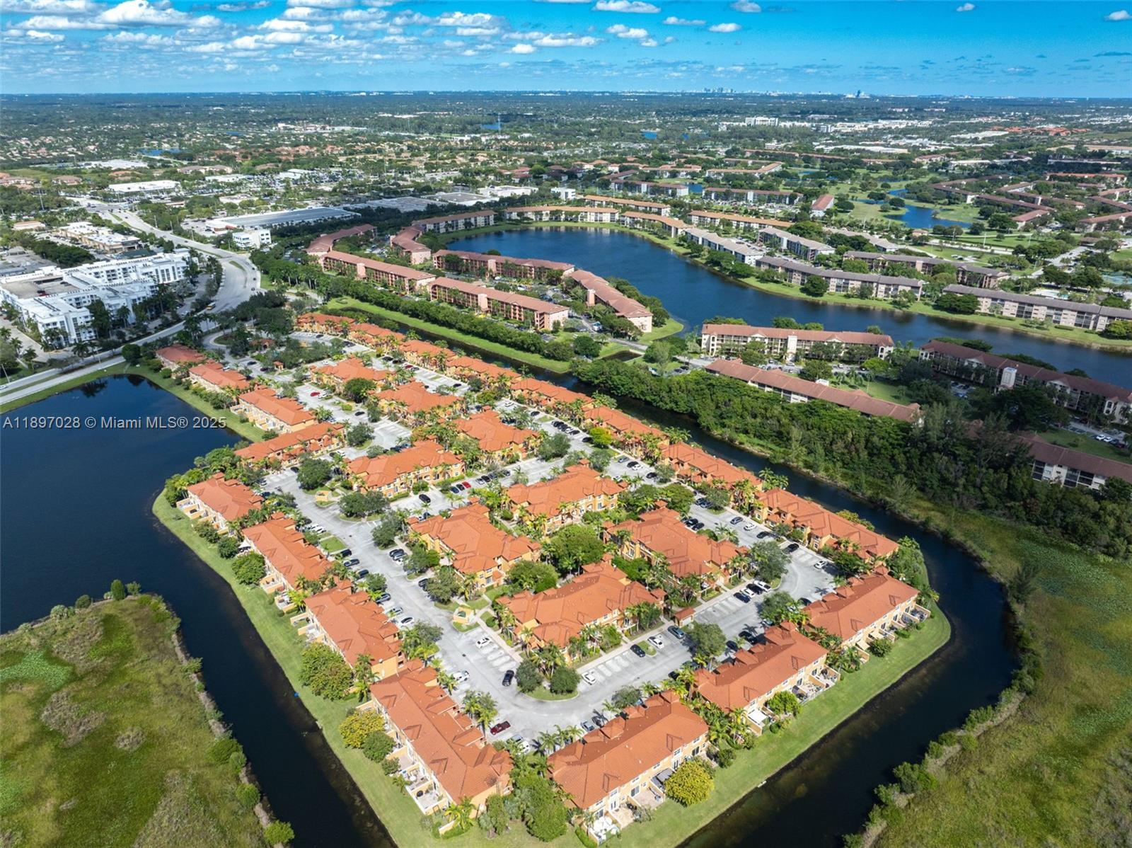 1025 SW 143rd Ave # 1303