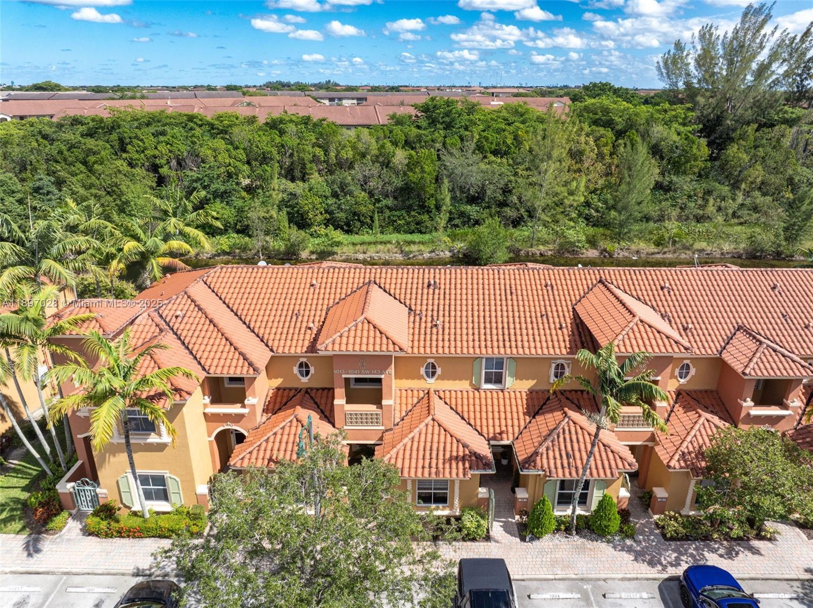 1025 SW 143rd Ave # 1303