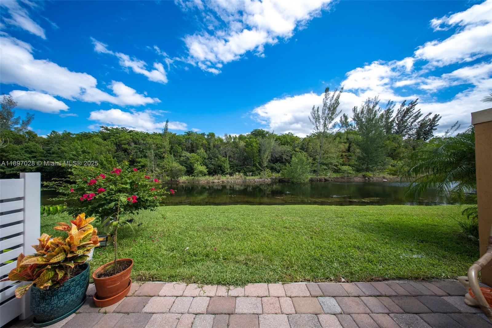 1025 SW 143rd Ave # 1303