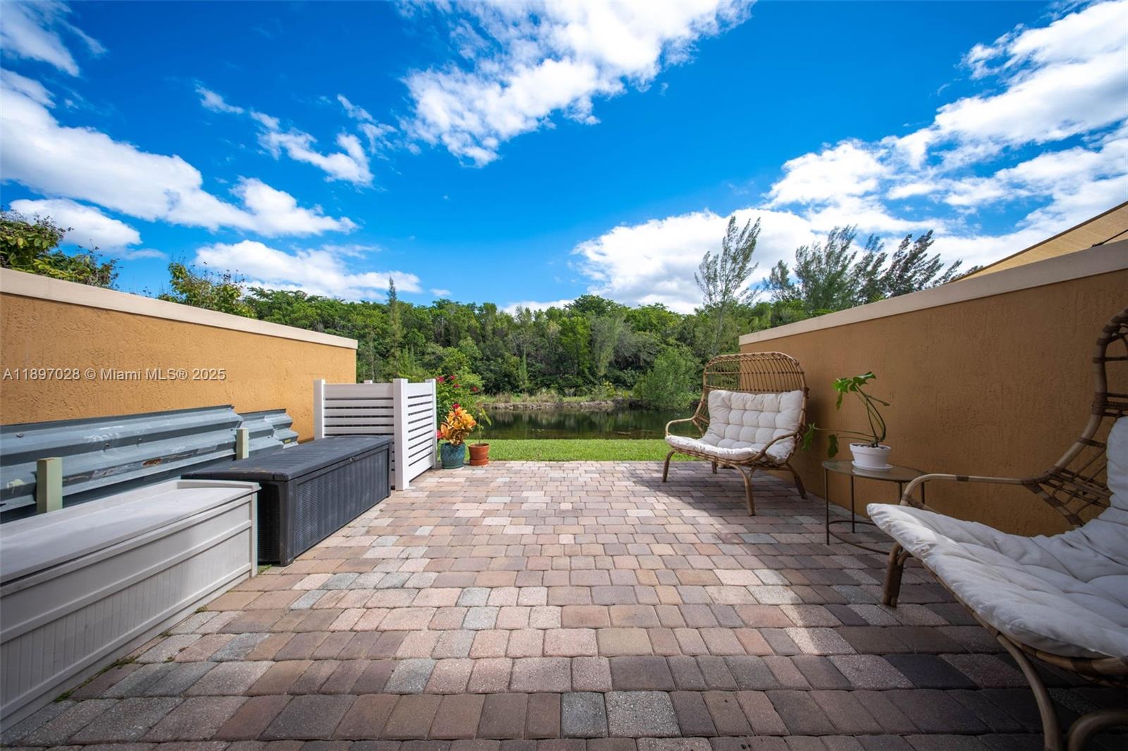 1025 SW 143rd Ave # 1303