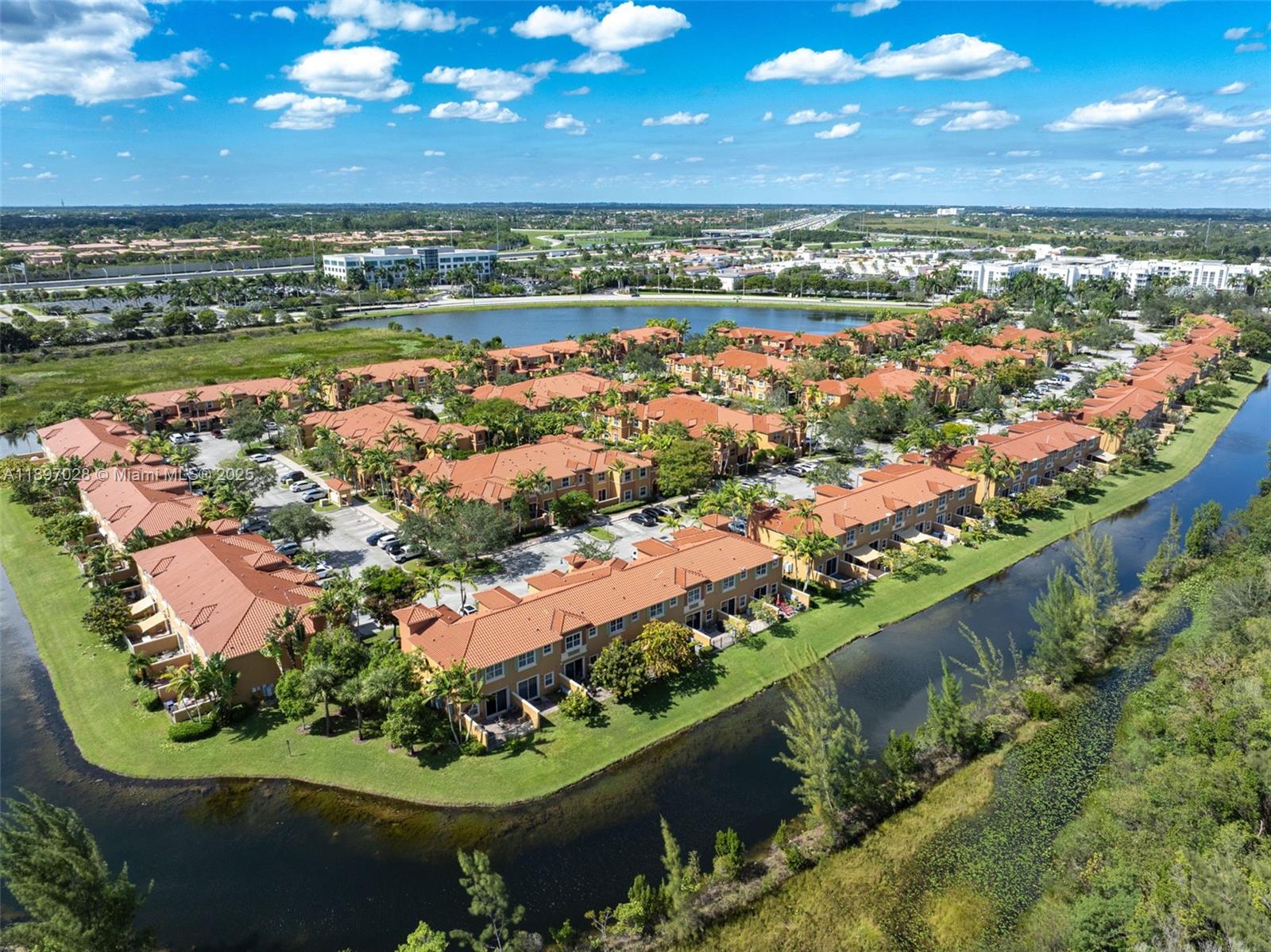 1025 SW 143rd Ave # 1303