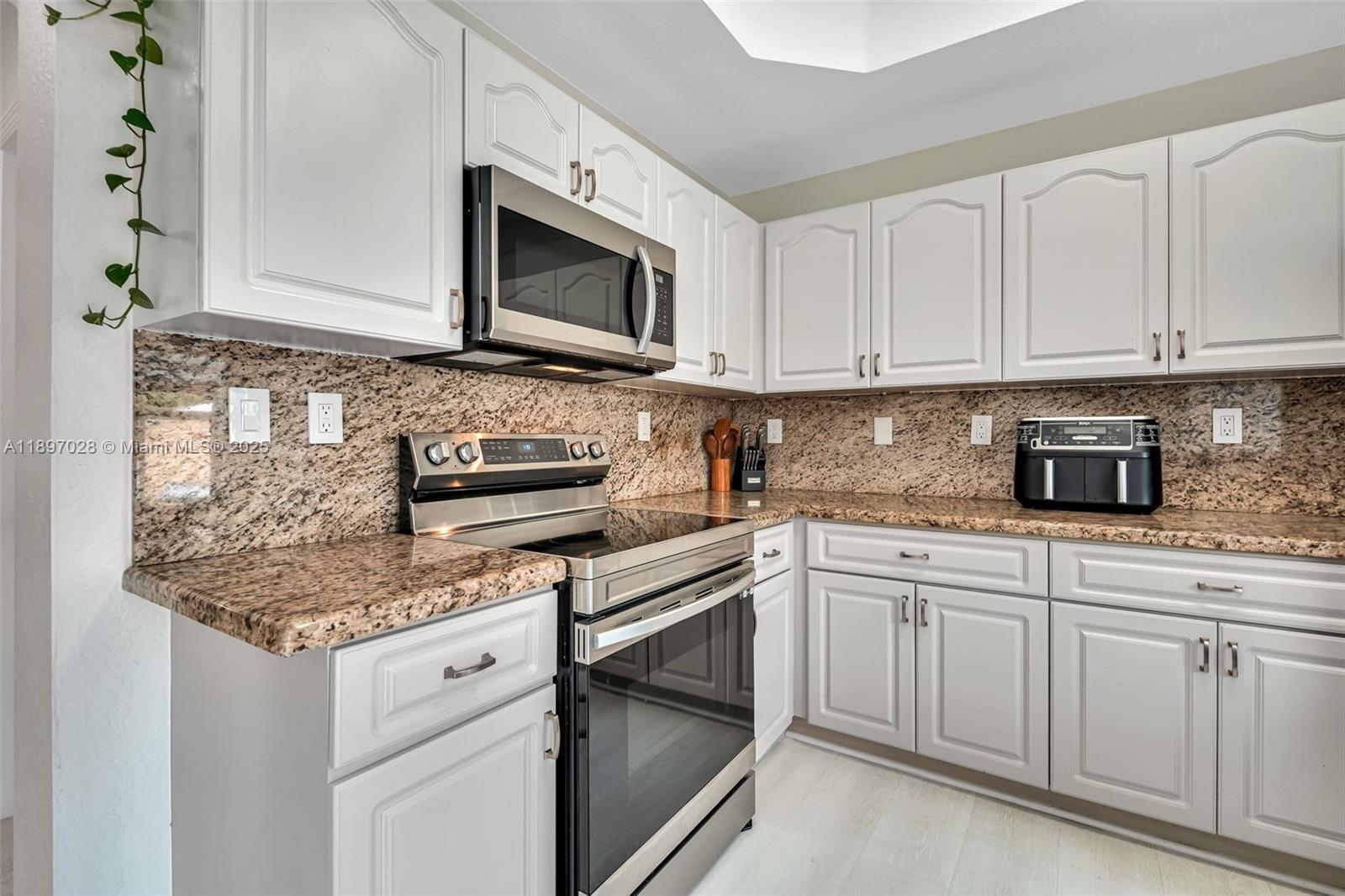 1025 SW 143rd Ave # 1303