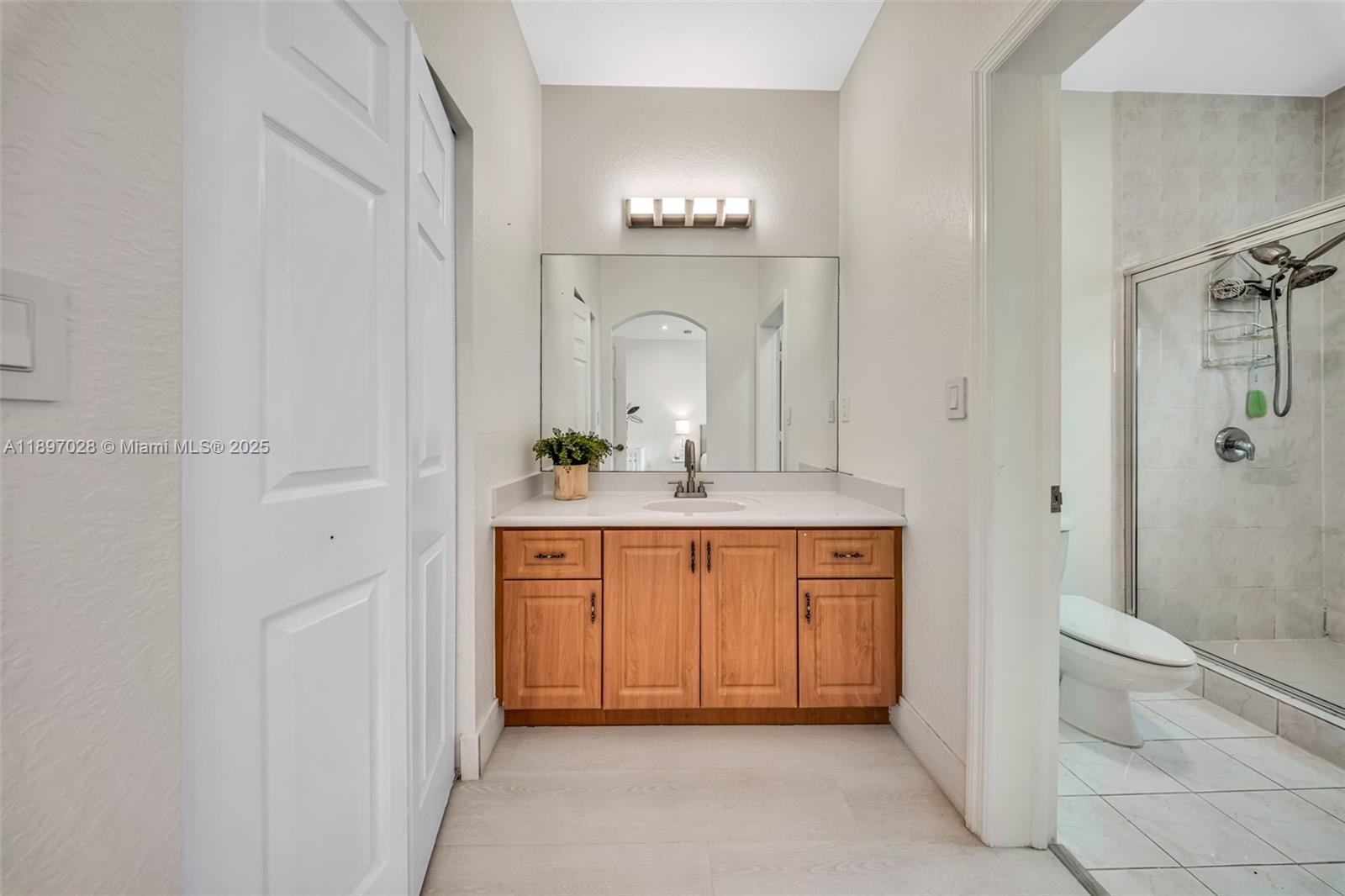 1025 SW 143rd Ave # 1303