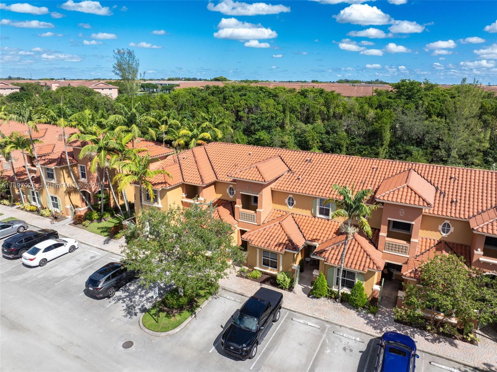 1025 SW 143rd Ave # 1303