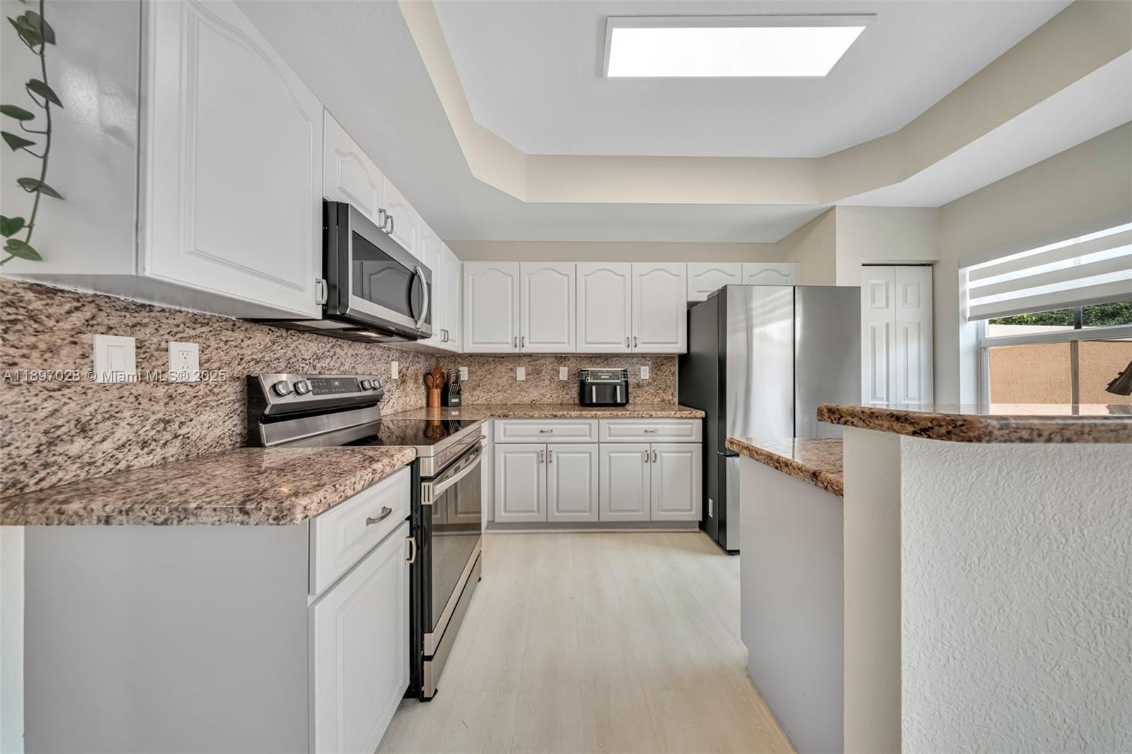 1025 SW 143rd Ave # 1303