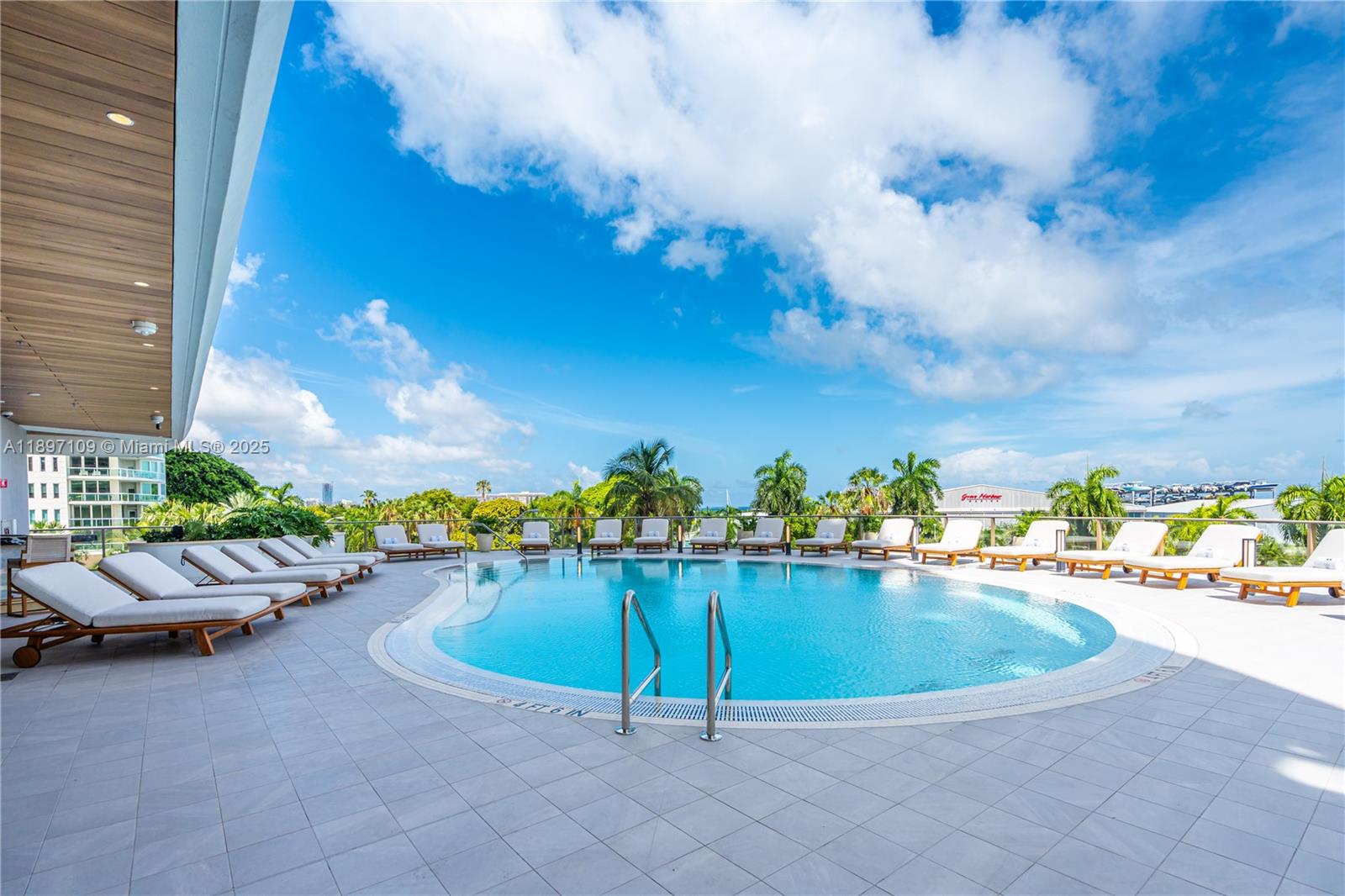 2655 S Bayshore # 1506
