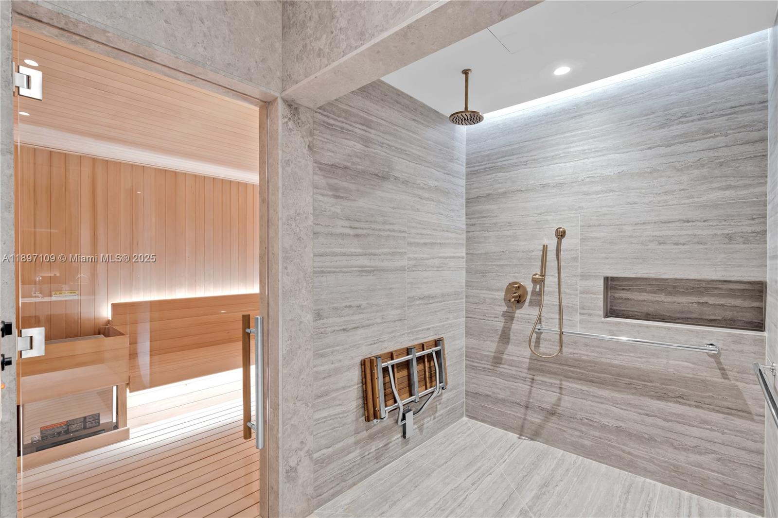 2655 S Bayshore # 1506