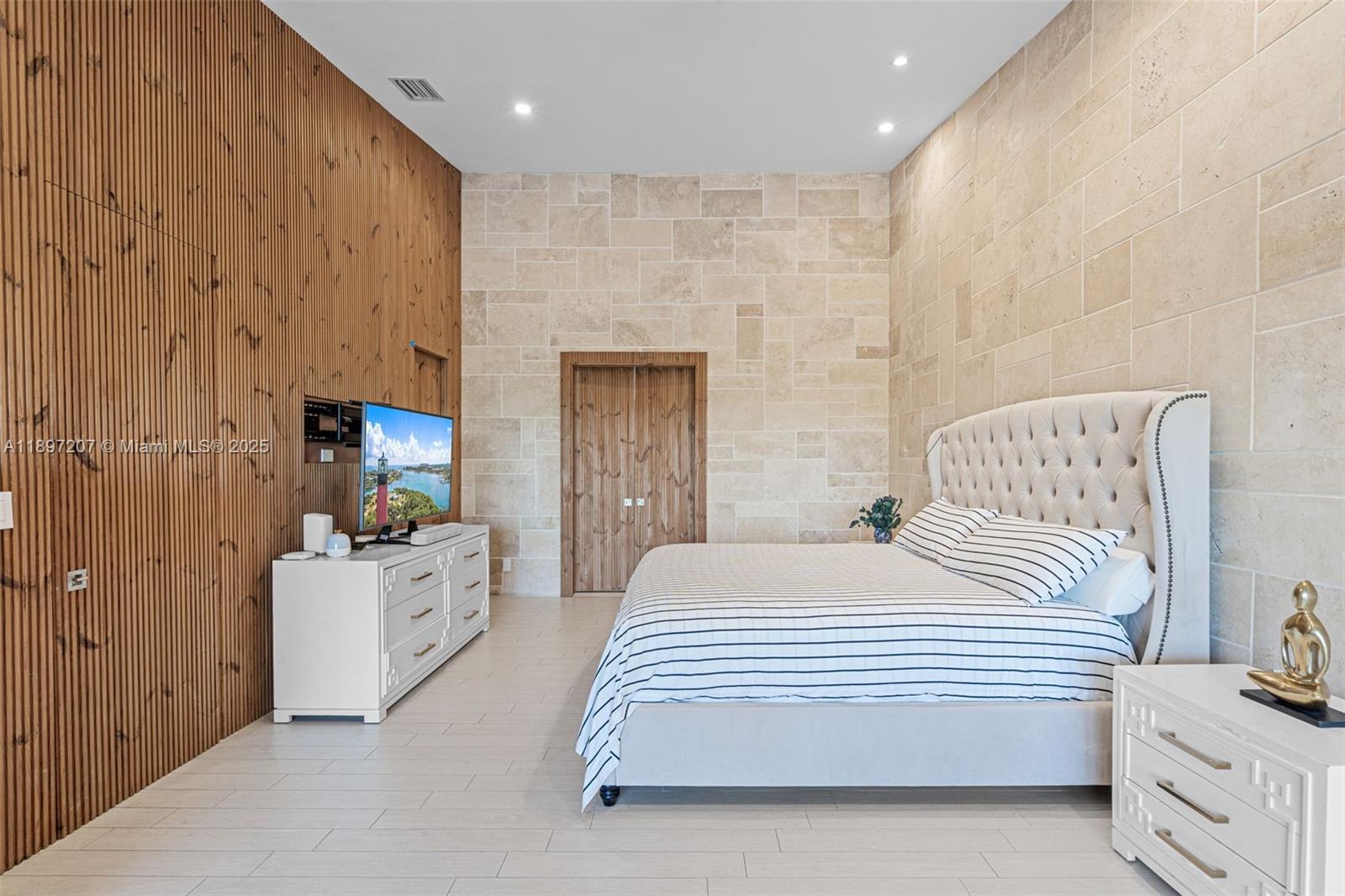 6124 Paradise Point Dr # 6124