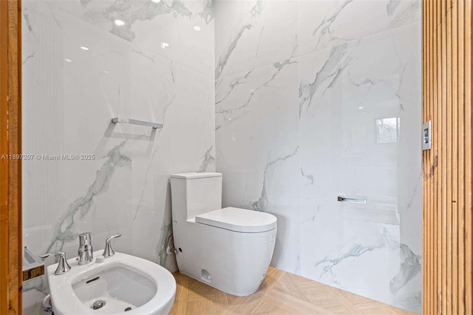 6124 Paradise Point Dr # 6124