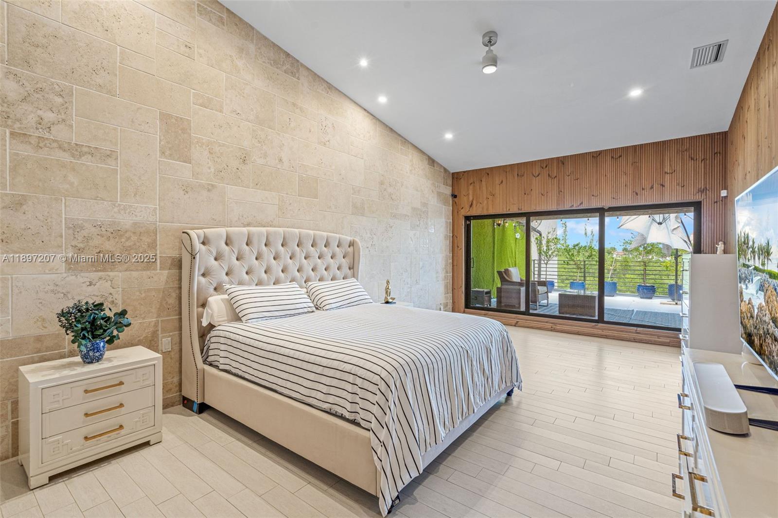 6124 Paradise Point Dr # 6124