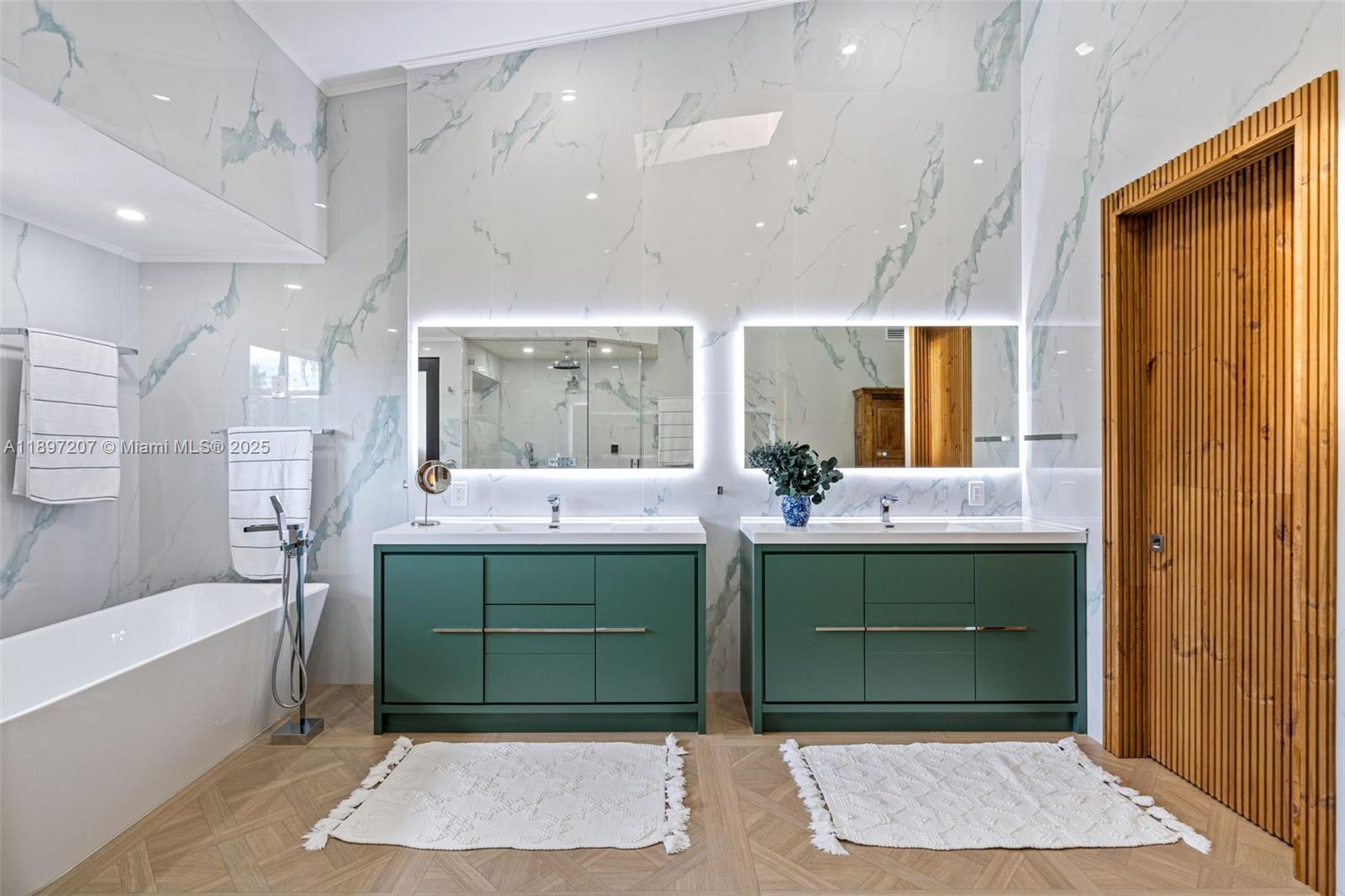 6124 Paradise Point Dr # 6124