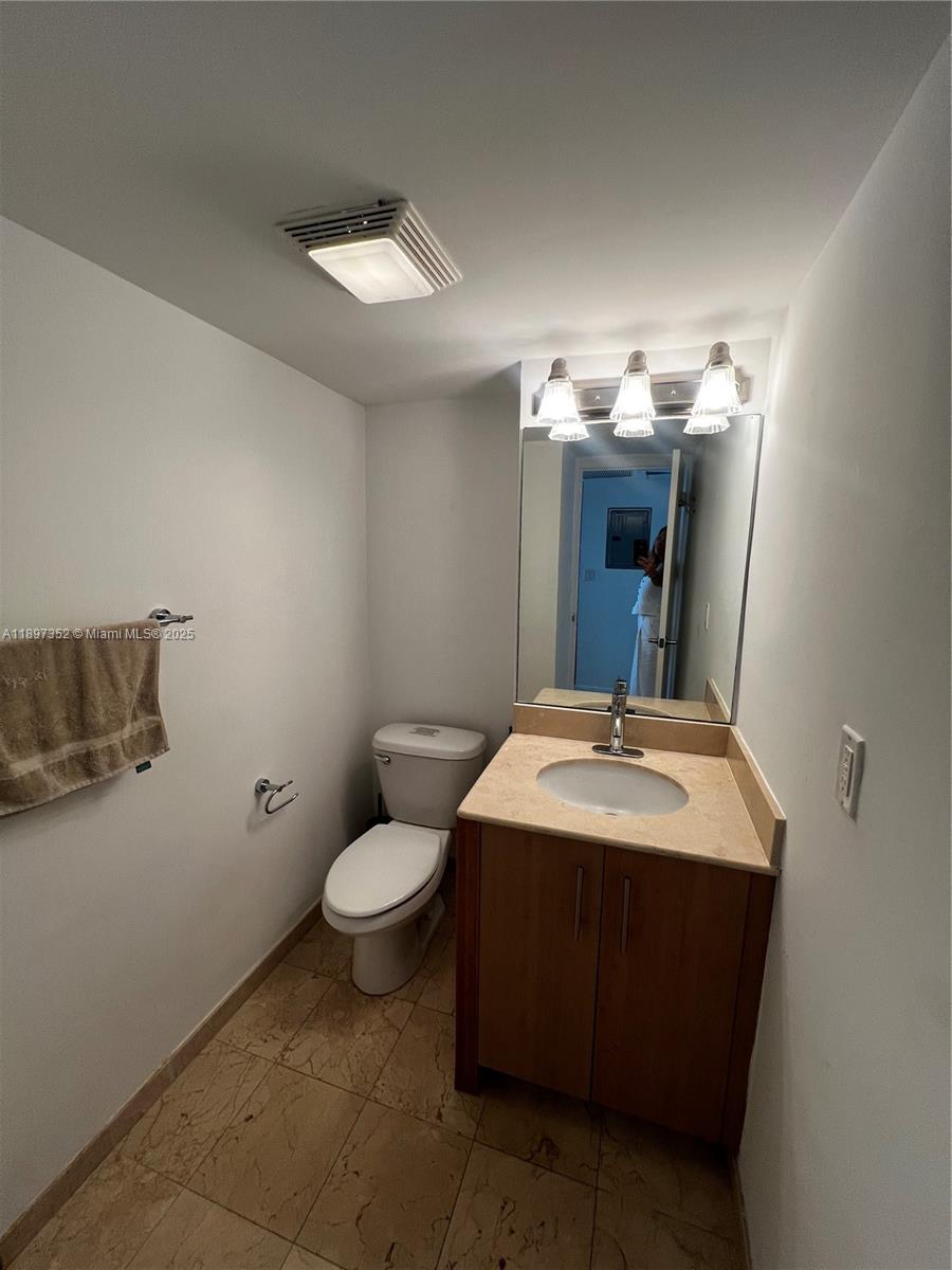 10275 Collins Ave # 214