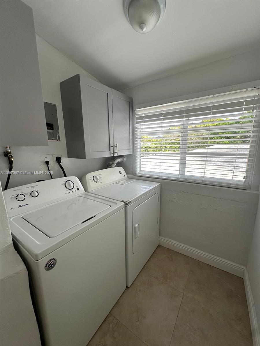 3233 S Le Jeune Rd # 3233