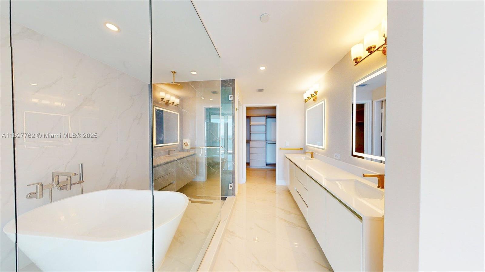 700 NE 24th ST # 5106