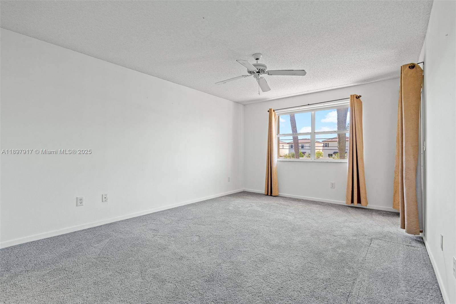 2274 SE 27 Dr # F, Homestead Unit: 205-F