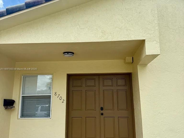 8700 SW 32nd St # 8702