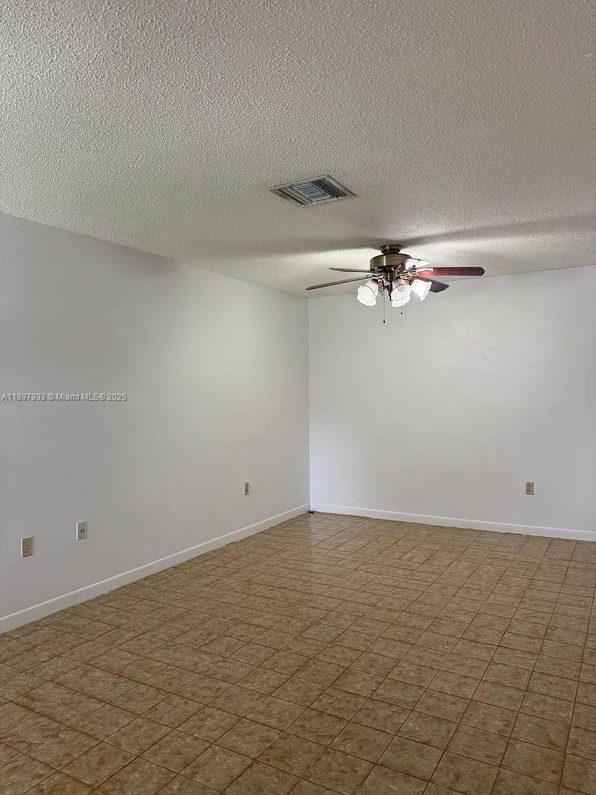 8700 SW 32nd St # 8702