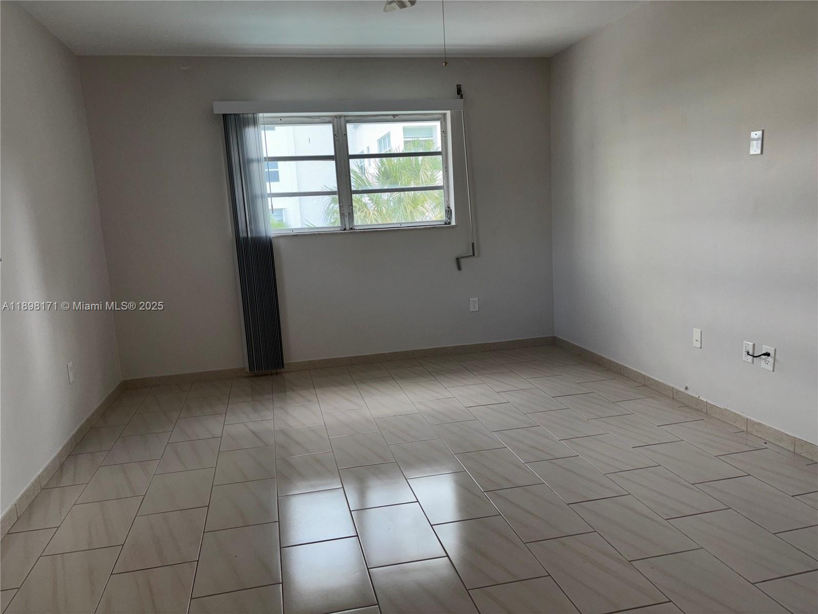 301 Sunrise Dr, Key Biscayne Unit: 2AE