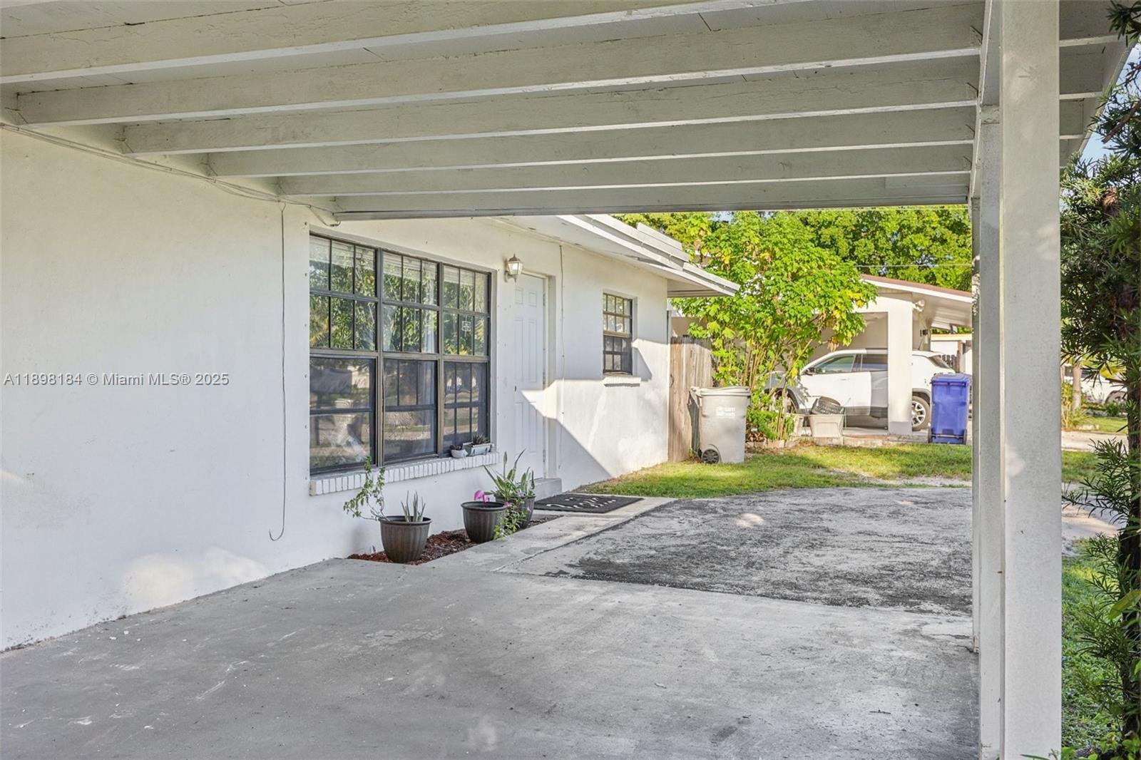 151 NW 20th St, Pompano Beach