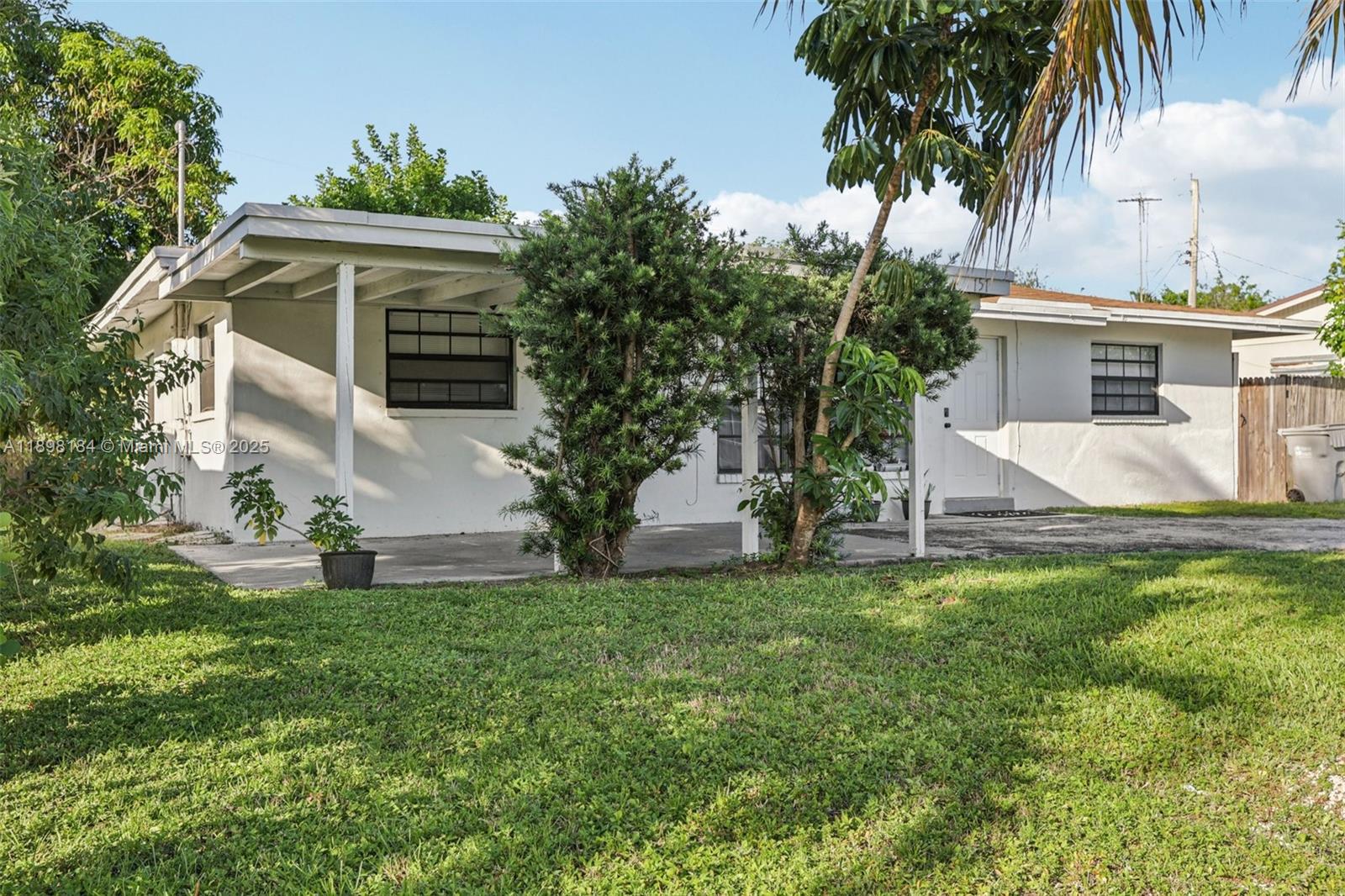 151 NW 20th St, Pompano Beach