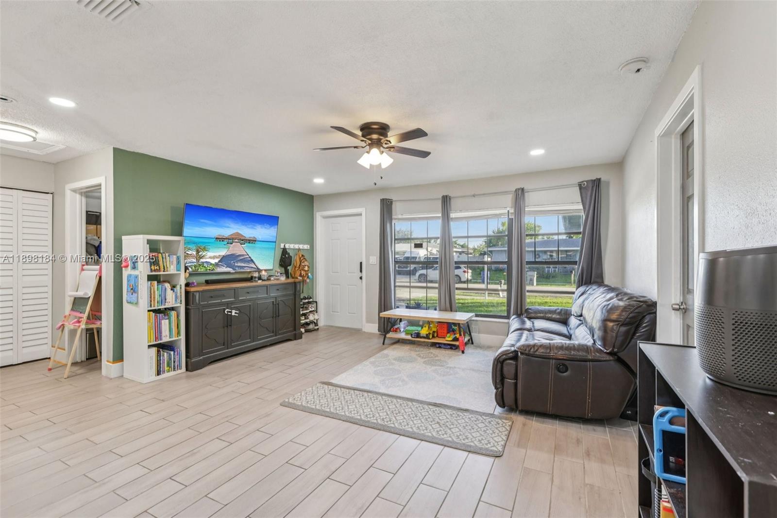 151 NW 20th St, Pompano Beach