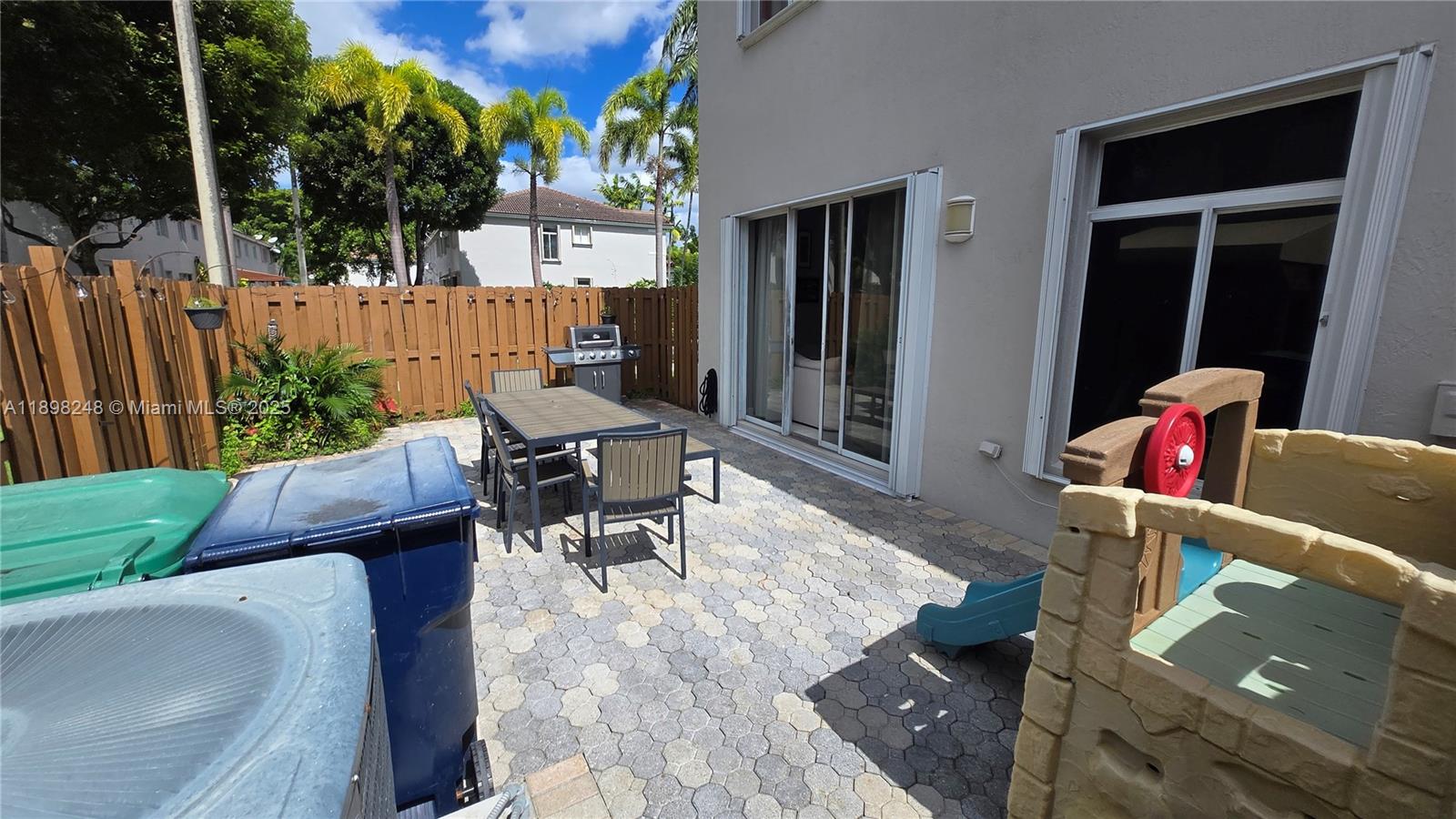 5658 NW 113th Ave Unit: .