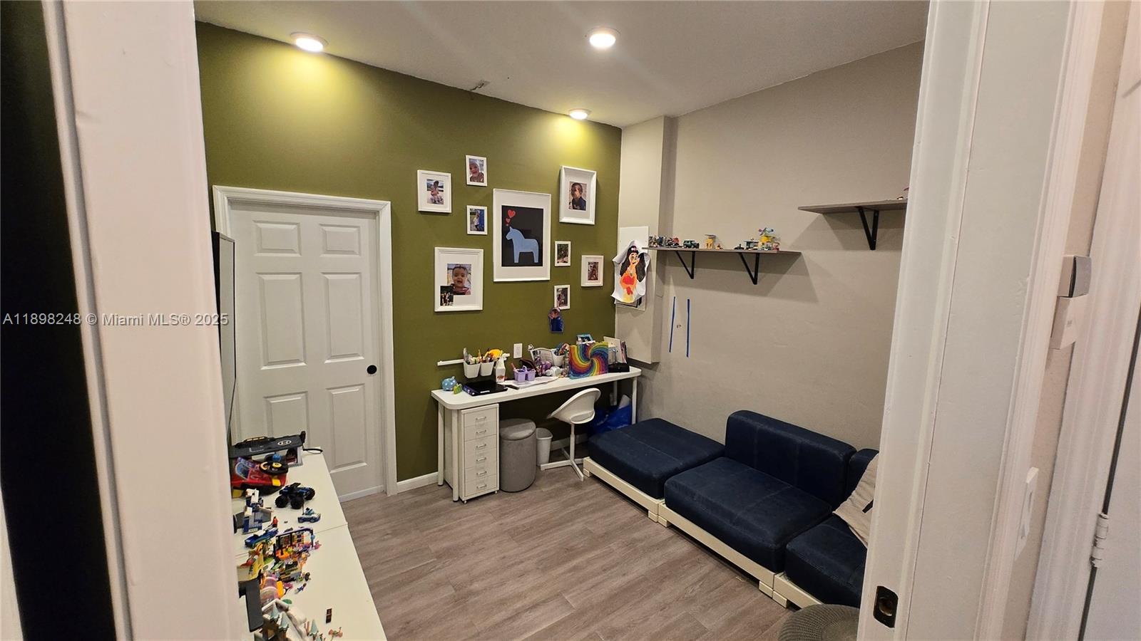 5658 NW 113th Ave Unit: .