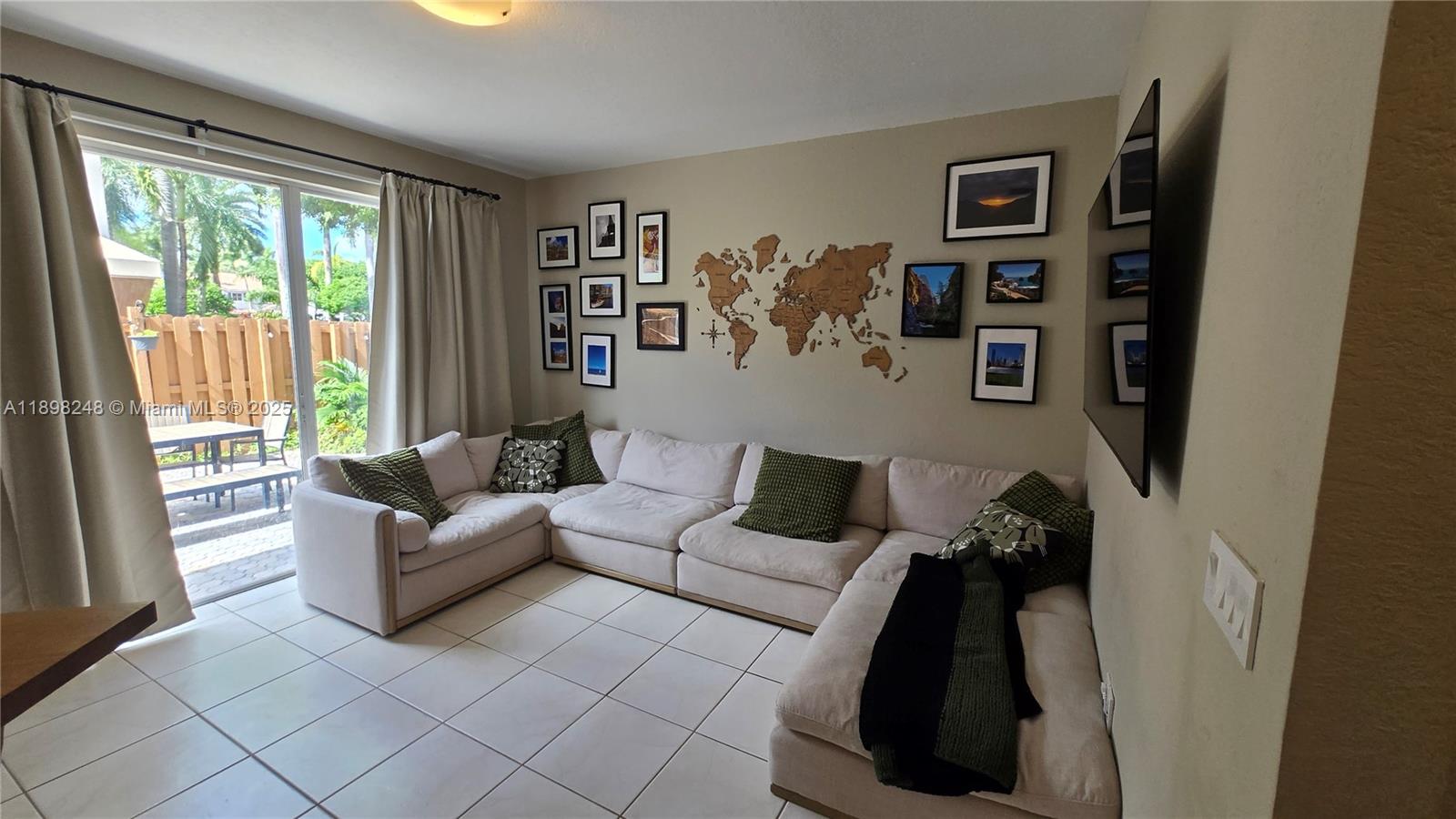 5658 NW 113th Ave Unit: .