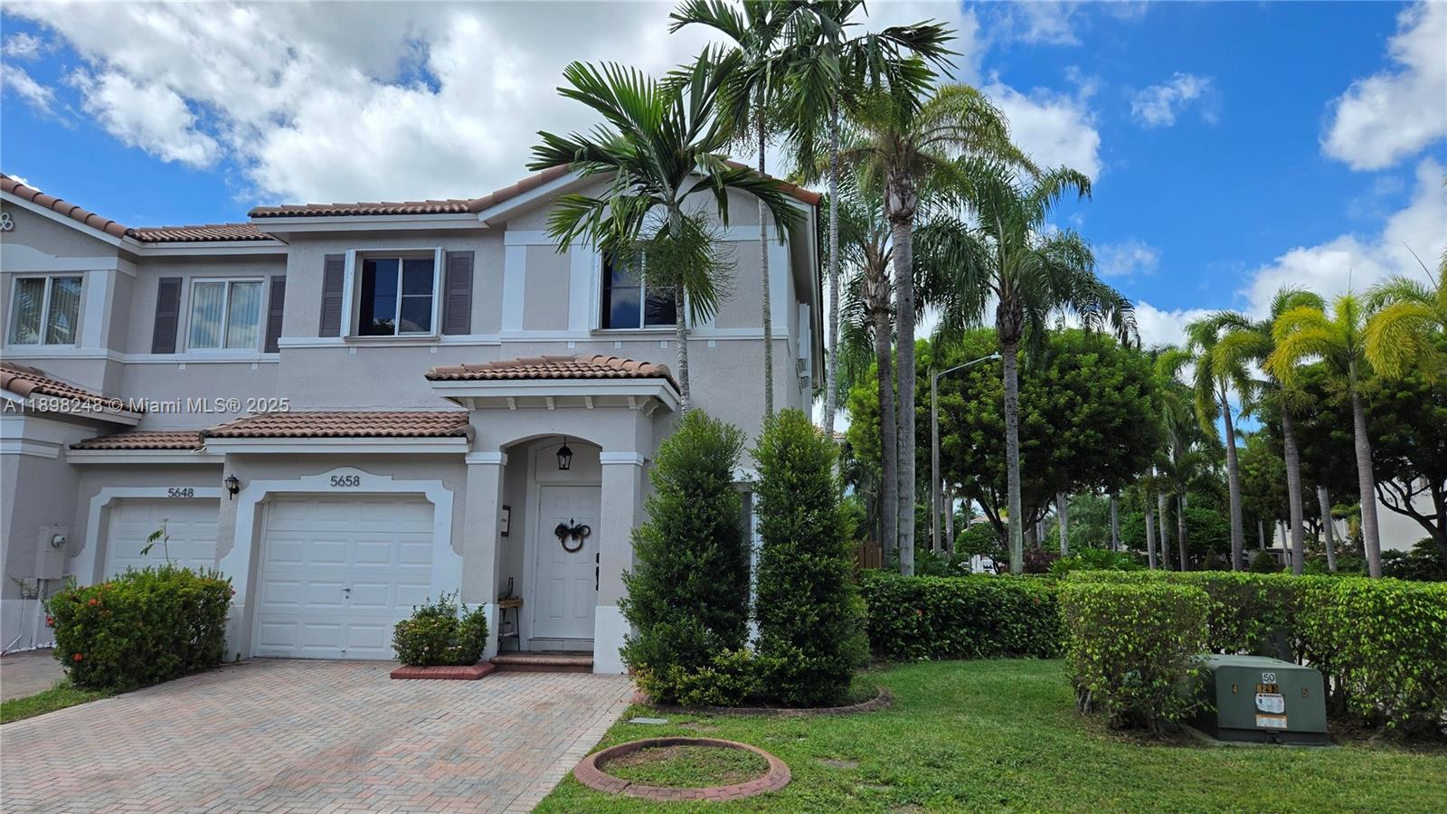 5658 NW 113th Ave Unit: .