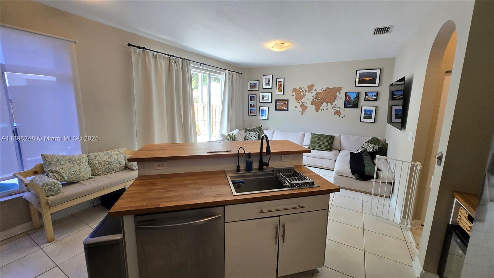 5658 NW 113th Ave Unit: .