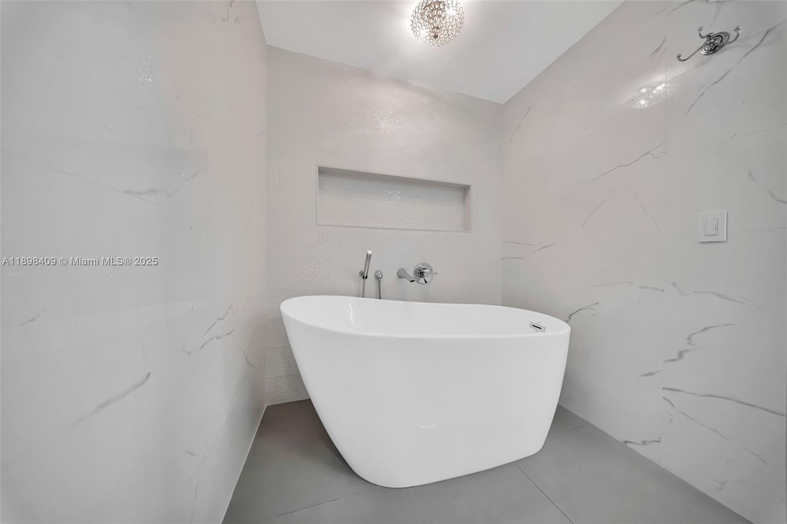 20 Calabria Ave # 302, Coral Gables Unit: 302