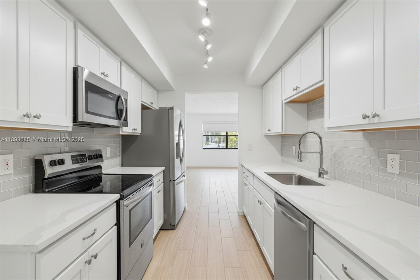 941 SW 20th Ct, Delray Beach