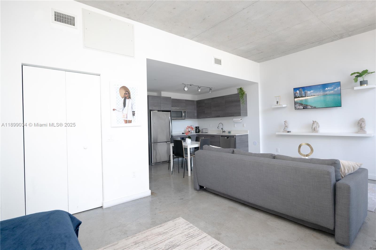 151 SE 1st St # 2303, Miami Unit: 2303