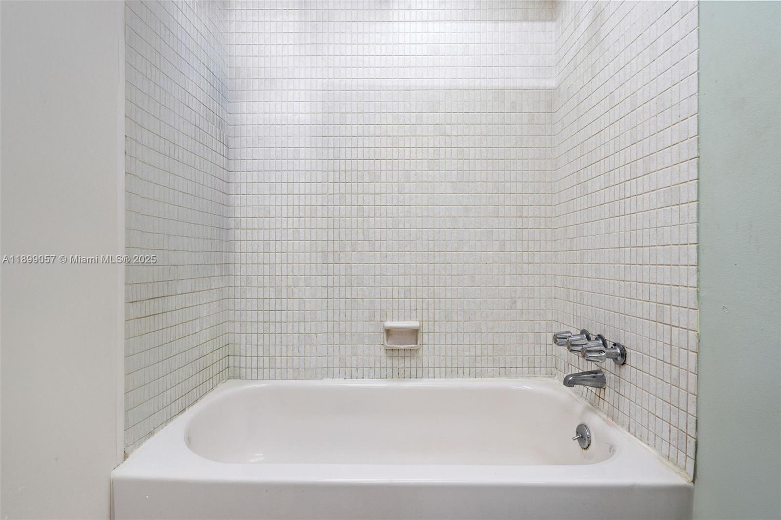 17620 Atlantic Blvd # 316, Sunny Isles Beach Unit: 316