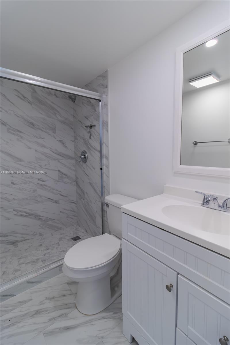 14611 N Kendall Dr # 208L, Miami Unit: 208L