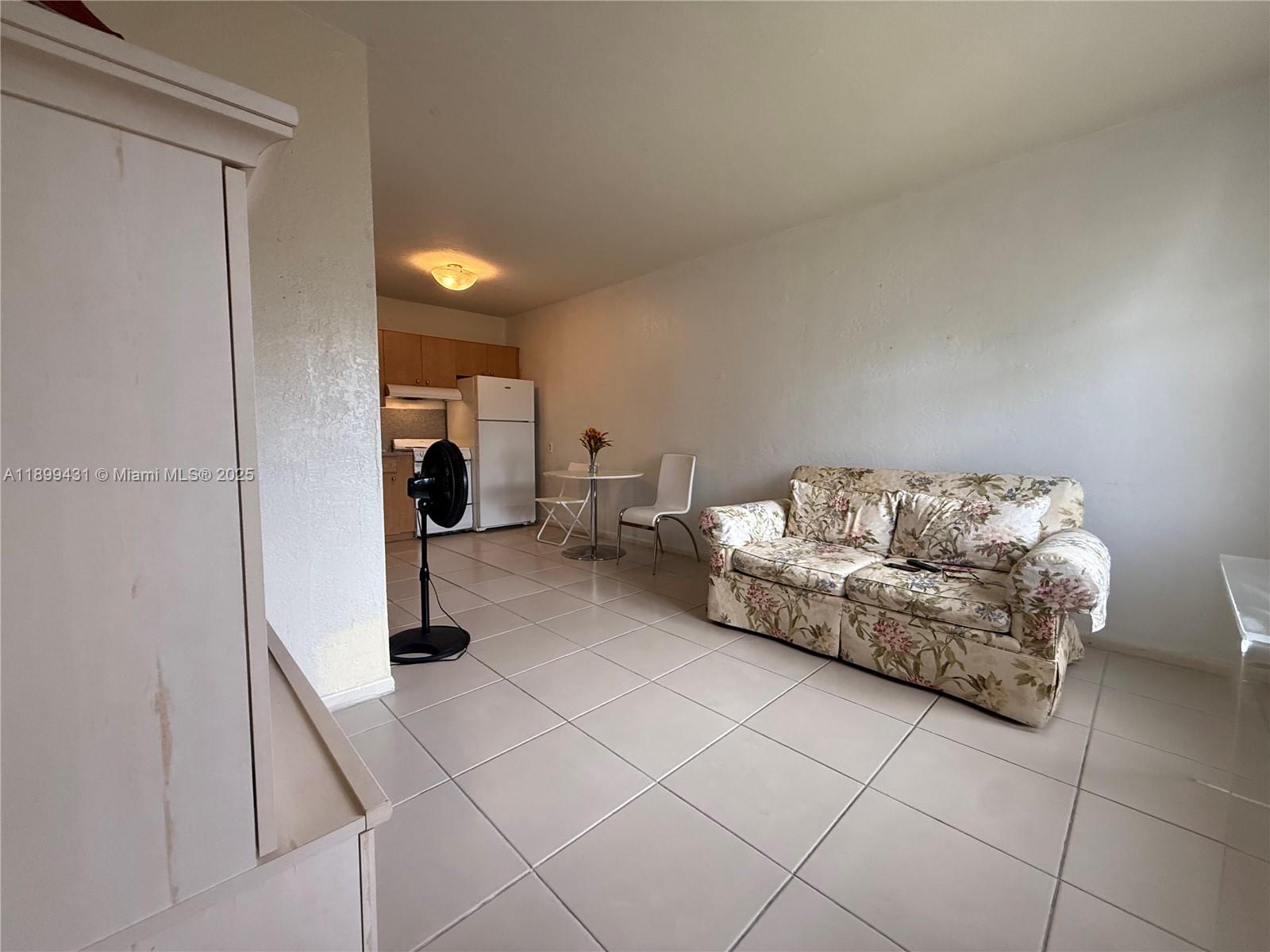 3220 NW 47th St # B, Miami Unit: B