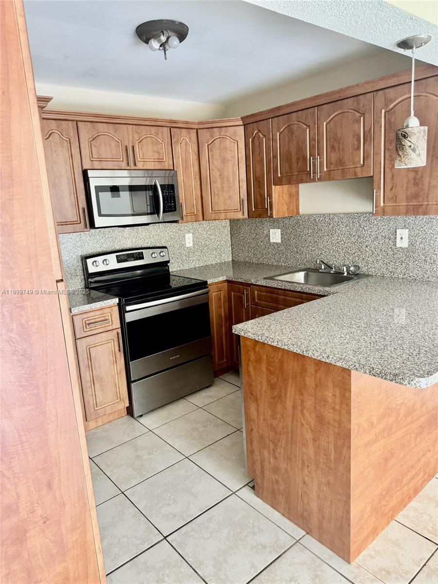 10431 N Kendall Dr # D114, Miami Unit: D114