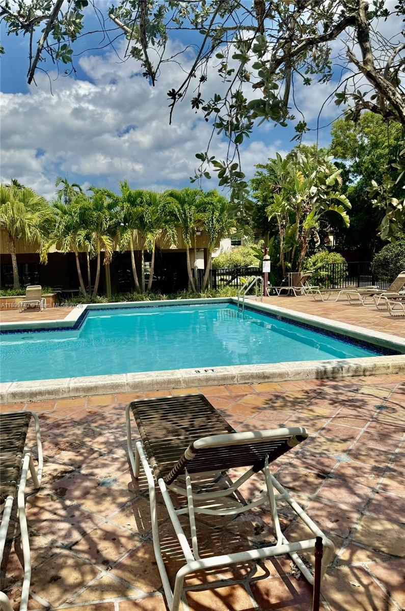 10431 N Kendall Dr # D114, Miami Unit: D114