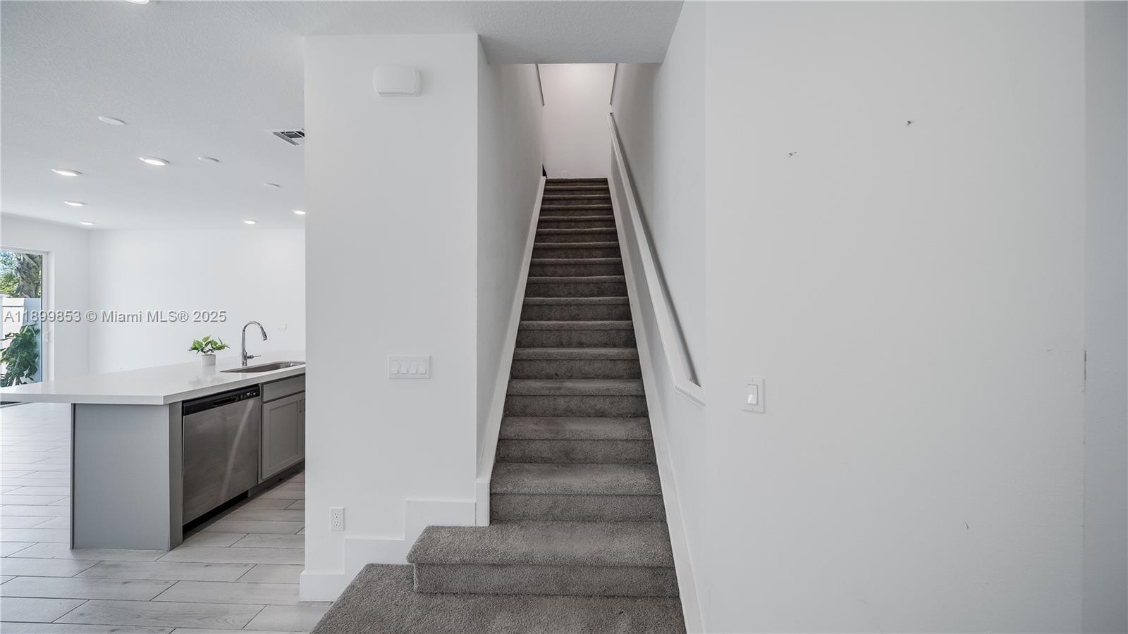 241 N Preserve Trl N