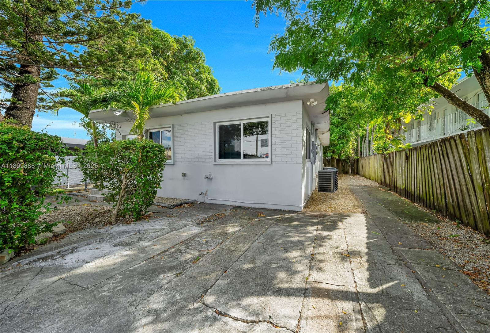 3181 NW 5th Ave, Miami