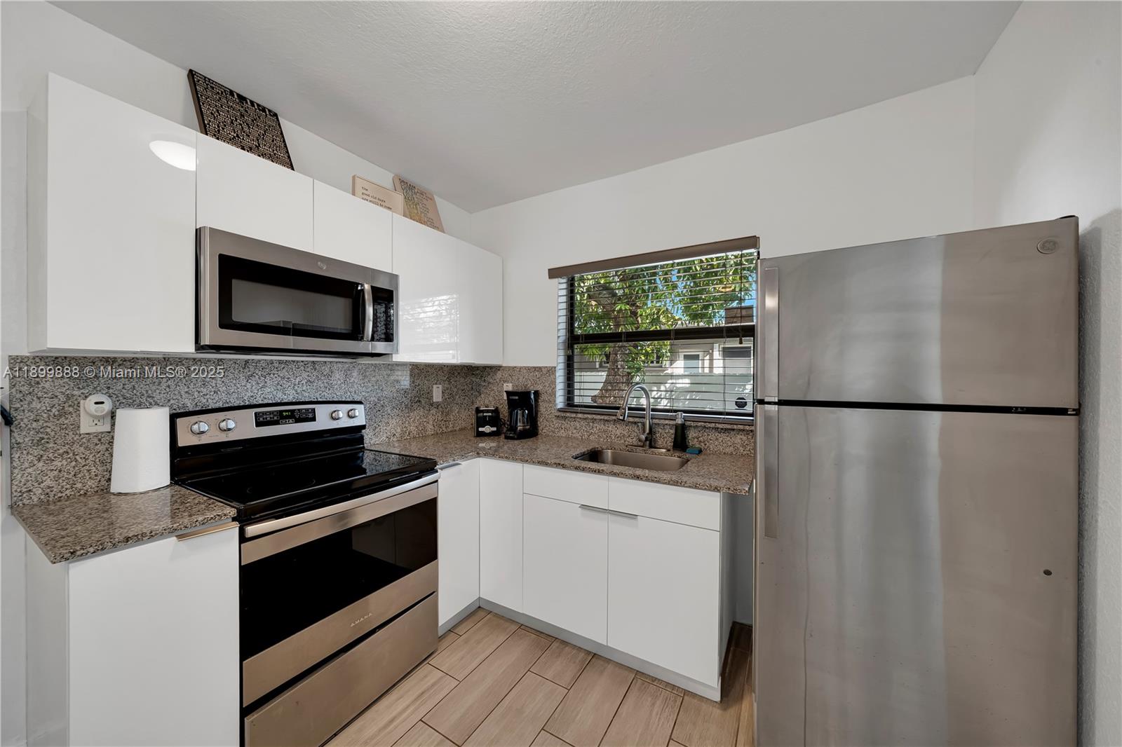 3181 NW 5th Ave, Miami