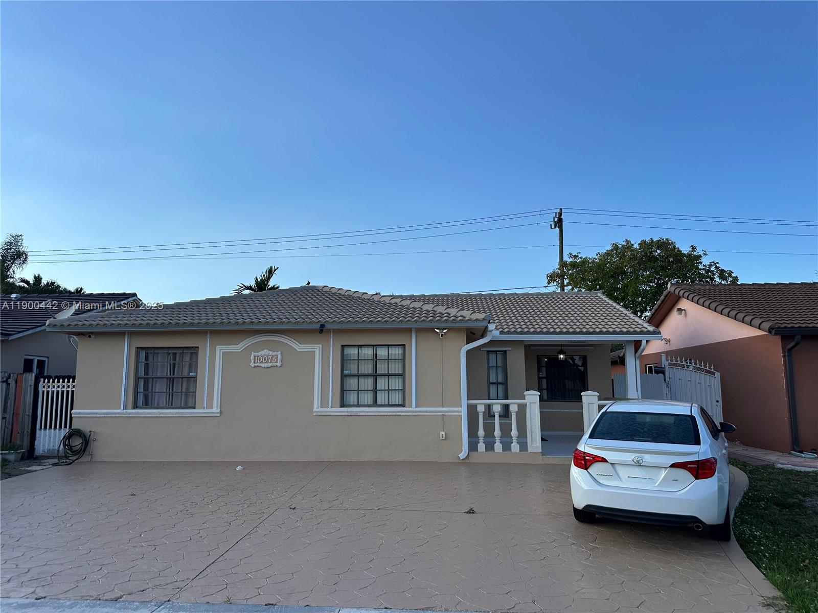 10075 NW 129th Ter, Hialeah Gardens