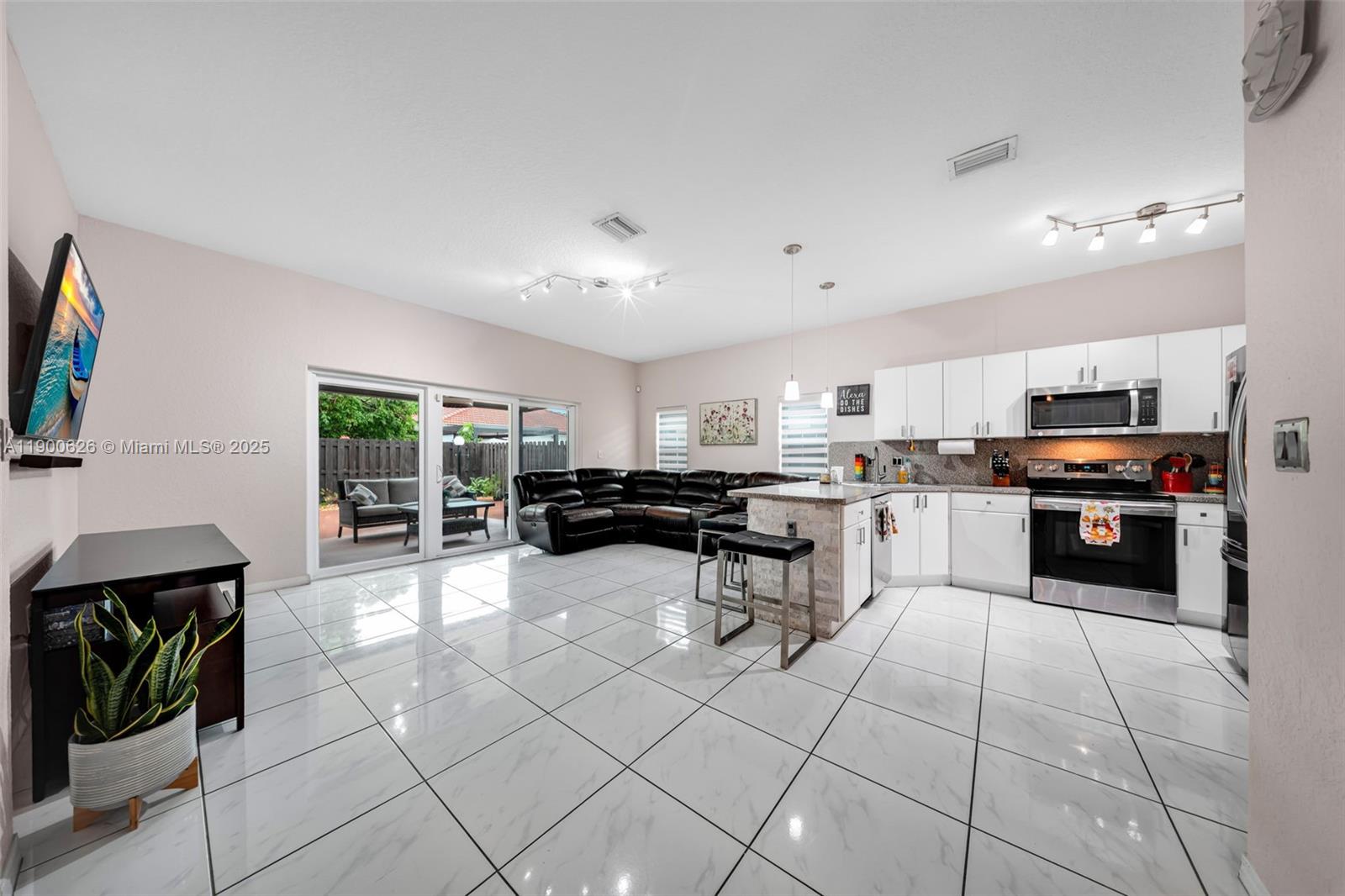 18043 SW 144th Pl, Miami