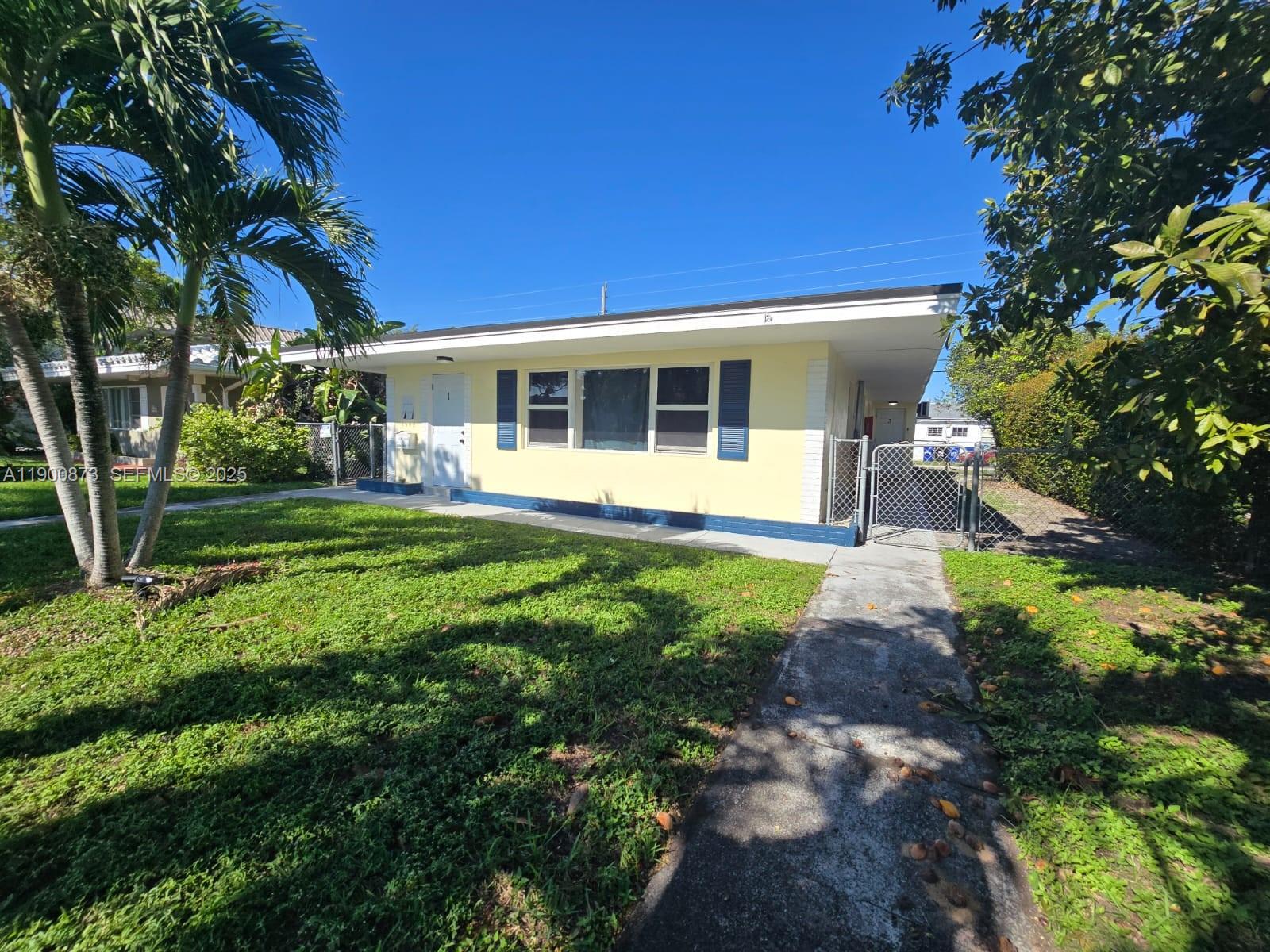 1945 NE 171st St # 3